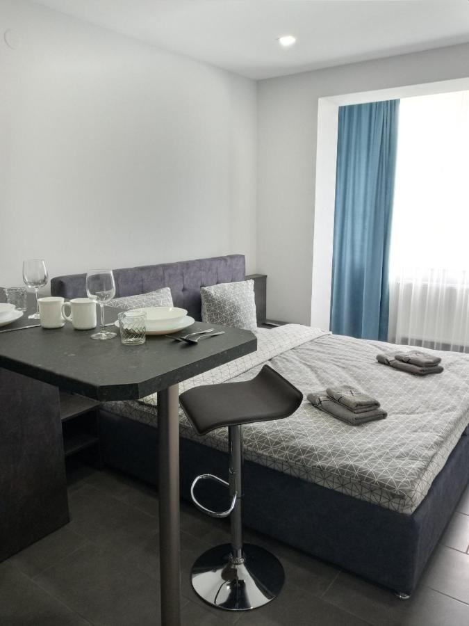 Luxury Central Apartment Ужгород Екстериор снимка